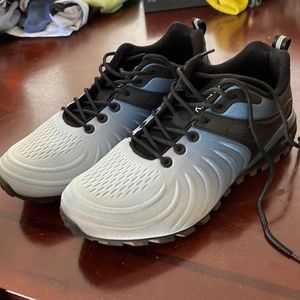 Kricely breathable lightweight walking trail shoes WORN ONCE